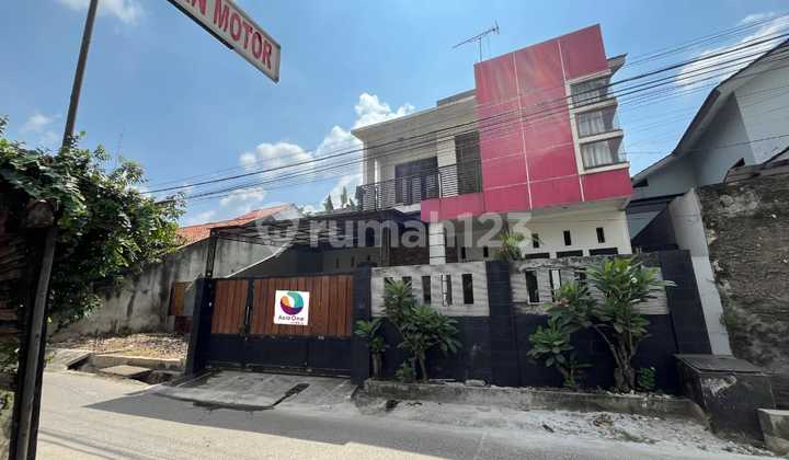 Rumah Bagus 2 lantai siap huni strategis di jatibening bekasi Rumah Bagus 2 lantai siap huni strategis di jatibening bekasi