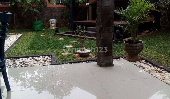 backyard rumah 2 lantai bagus siap