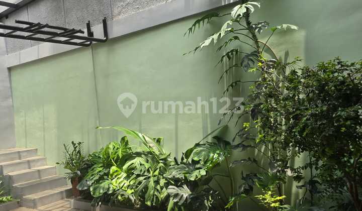 Rumah luas mewah siap huni strategis di Jaka Setia Galaxy Bekasi 2