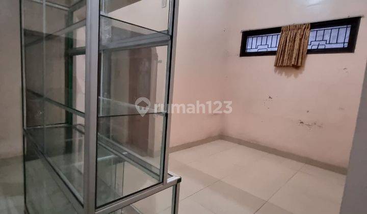 Rumah 2 Lt Strategis SHM di Perumahan Pondok Timur Indah Bekasi 2