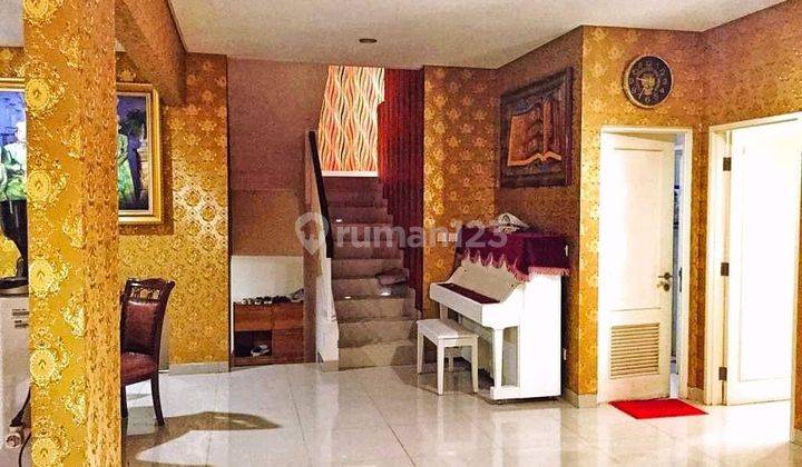 Rumah 7 Lantai Bagus Siap Huni di Perumahan Grand Galaxy Bekasi 2