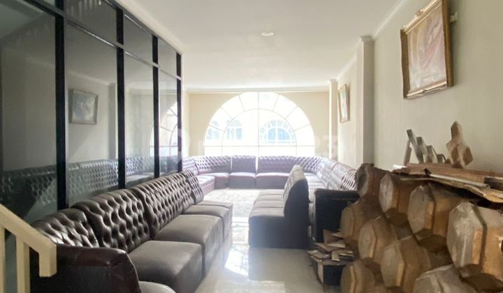 3-story ready-to-use strategic shop house in Galaxy Grand City Bekasi 3-story ready-to-use strategic shop house in Galaxy Grand City Bekasi