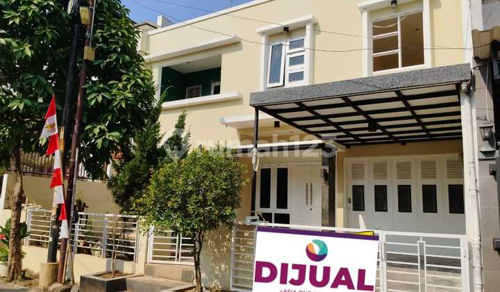 Rumah Bagus 2 lantai siap huni semi furnished Taman Galaxy Bekasi 2