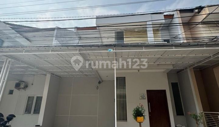 Rumah 2 lantai Bagus siap huni strategis dekat tol jati asih Bekasi