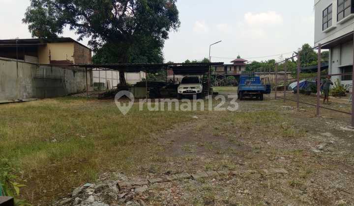 A strategic 1400 m2 land ready for use on Jl Setu, Cileungsi, Bogor. A strategic 1400 m2 land ready for use on Jl Setu, Cileungsi, Bogor.