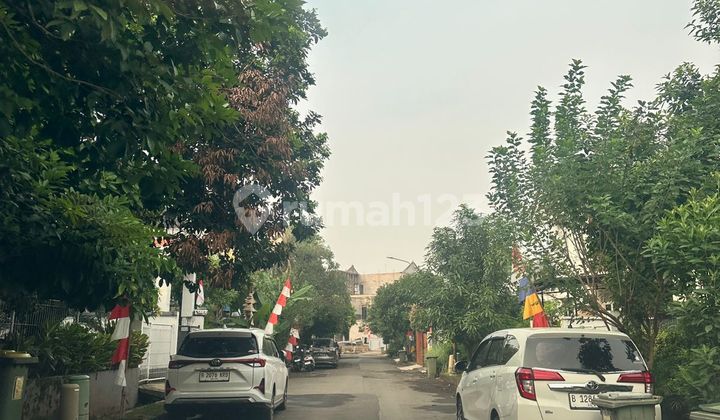 Spacious, ready-to-occupy strategic house in Taman Permata Cikunir, Bekasi. Spacious, ready-to-occupy strategic house in Taman Permata Cikunir, Bekasi.