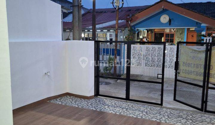 Rumah bagus cantik siap huni di perumahan irigasi Danita bekasi 2