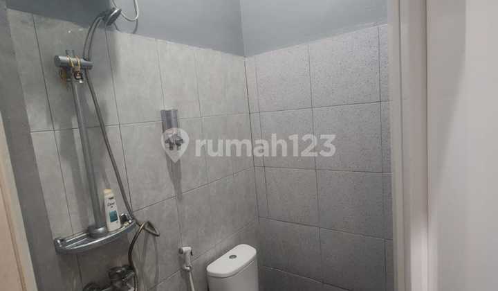 Rumah 2 lantai Bagus siap huni strategis no banjir di Galaxy Bekasi 2