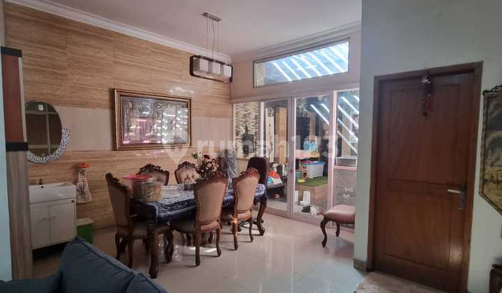 Rumah cantik luas siap huni di perumahan Zamrud Mustikajaya Bekasi 2