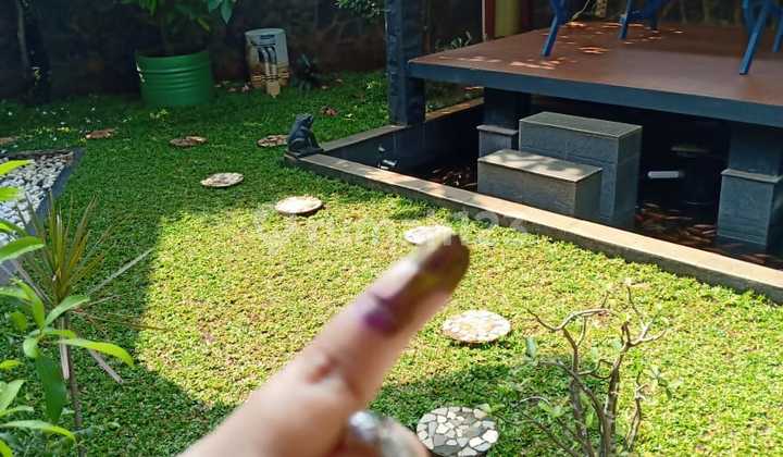 backyard rumah 2 lantai bagus siap