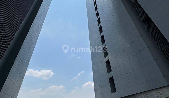 Dijual Apartemen Holland Village 4 Kamar Tidur Baru Unfurnished Siap Huni Pet friendly 1