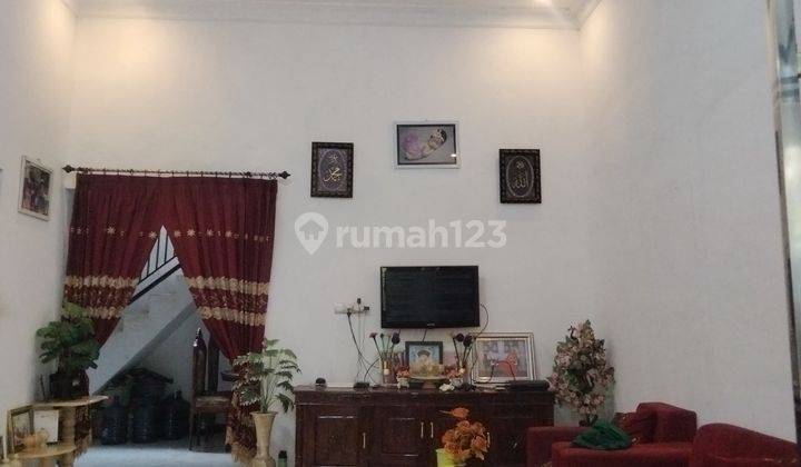 Rumah Keluarga Gresik Kota 2 Lantai Strategis 1