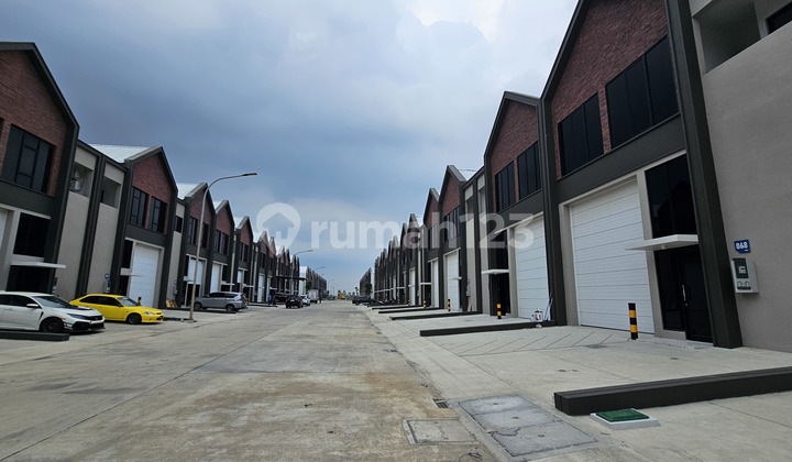 Disewakan.gudang Luas.180m2 Di Bizpark.pik2 Banten.tangerang Disewakan.gudang Luas.180m2 Di Bizpark.pik2 Banten.tangerang