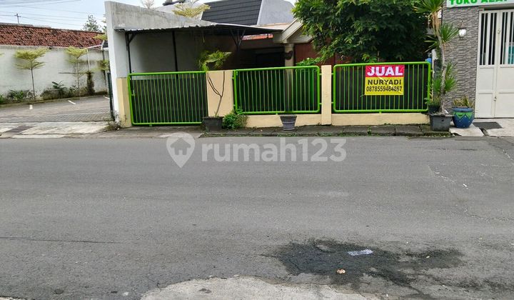 Nice House Suitable for Boarding in Surabaya City Center