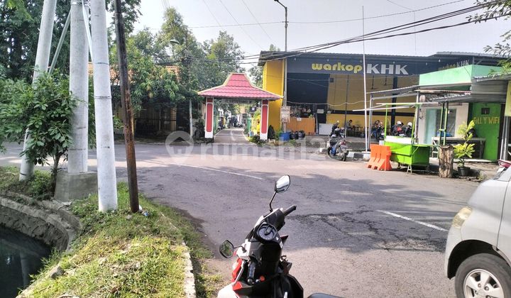 Middle Land of Sidoarjo City Behind the Town Square