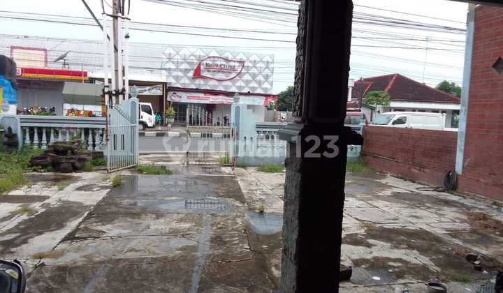 Land and Building at Zero Sragen Solo Main Road 1