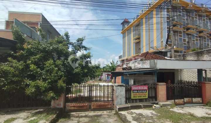 Tanah Jalan Raya Sebelah Hotel Grand Jatirogo Tuban