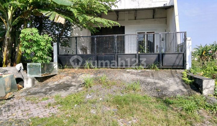 Ready-to-Occupy House, Griya Surabaya Asri