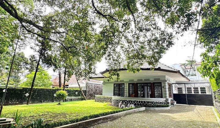 Rumah Bagus Bangunan Belanda Area Riau Bandung SHM