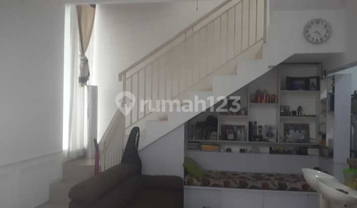 Rumah Bagus Siap Huni SHM Komplek Antapani 2