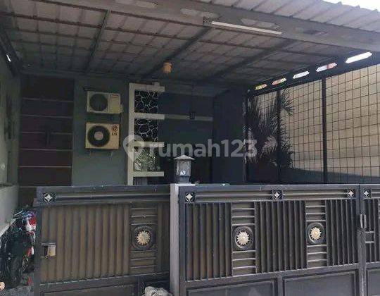 Rumah Bagus Semi Furnished SHM di Margahayu, Bandung 1