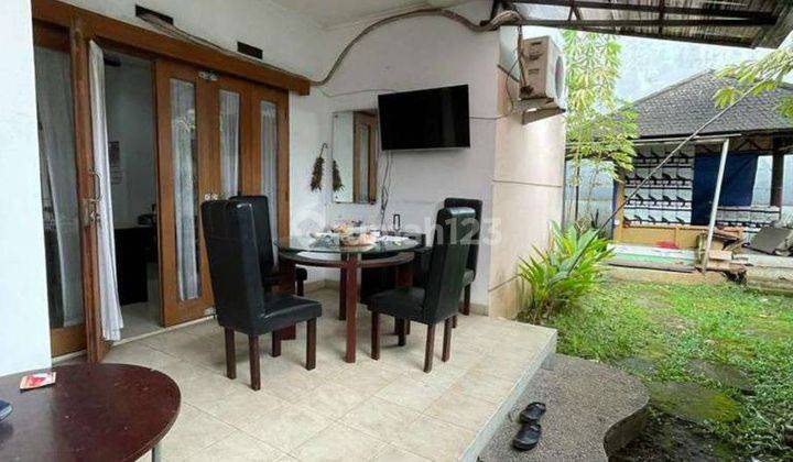 ruang makan rumah bagus posisi depan komplek