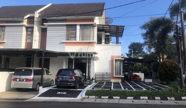 tampak depan murah rumah hoek siap huni