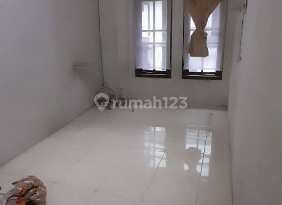 Rumah Bagus Semi Furnished SHM Dekat Exit Tol Buahbatu, Bandung 2