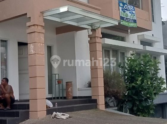 Rumah Mewah Tanah Luas SHM Area Setrasari