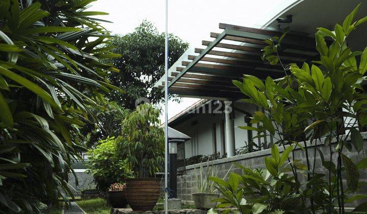 Rumah Eksklusif nyaman dan asri Area Komplek Geger Kalong 1