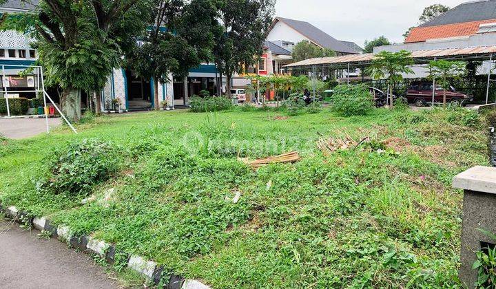 tampak depan tanah siap bangun buah batu