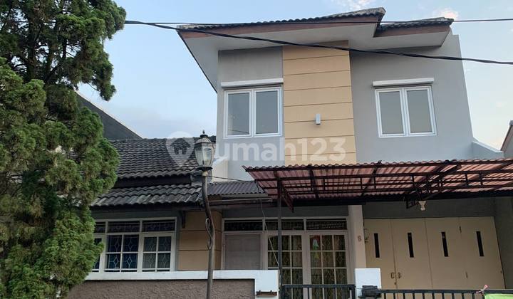 Rumah Bagus Siap Huni dalam Komplek Area Arcamanik
