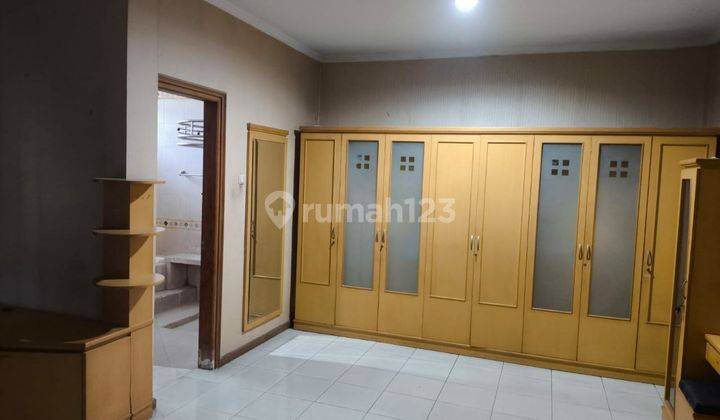 Rumah Bagus Semi Furnished SHM Dekat Tsm Gatot Subroto, Bandung 2