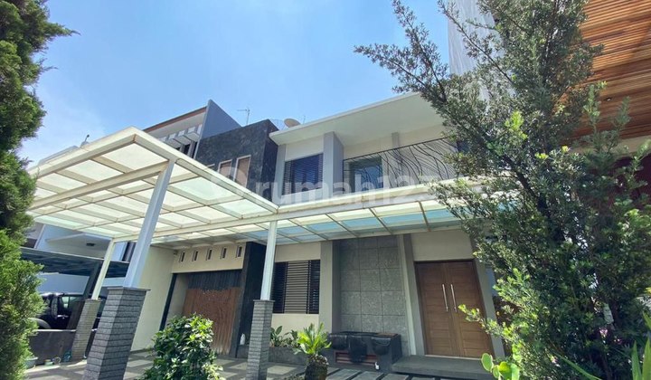 Semi-Furnished Luxury House in Singgasana Mekarwangi, Bandung 2