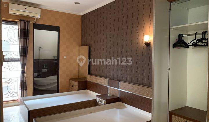 Rumah Bagus Semi Furnished Komplek Batununggal, Bandung