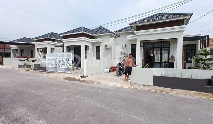 Rumah Modern Cantik Rasyid Bumi Permai daerah Medan Johor 2