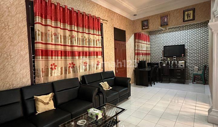 foto lainnya rumah 2 lantai dalam komplek