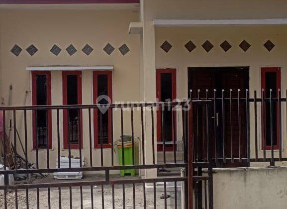 Rumah Khusus muslim Jl.Pelajar ujung dekat stadion teladan 1