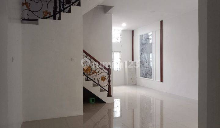 di Komplek Platinum Residence Jl.balam, Medan 2