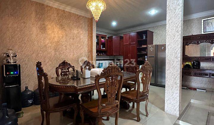 foto lainnya rumah 2 lantai dalam komplek