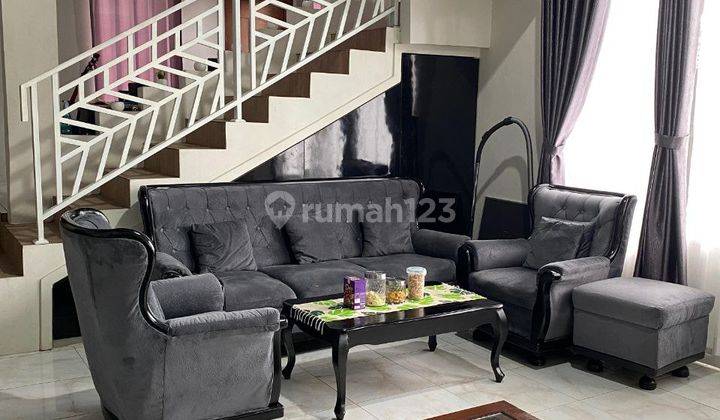 Rumah Siap Huni Rumah 3 Lantai, Daerah Cihanjuang