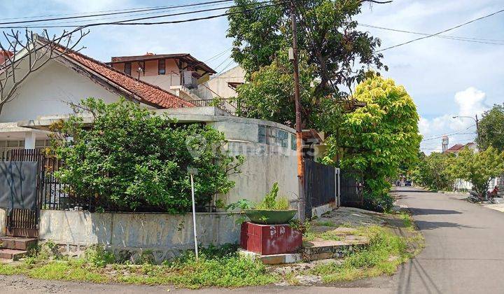 Rumah Bagus Semi Furnished SHM Posisi Hook Turangga, Bandung 2