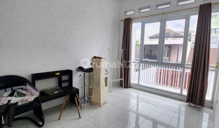 Rumah Bagus Semi Furnished SHM di Buah Batu, Bandung 2