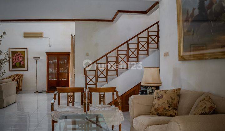 ruang tamu rumah luas & cantik 2