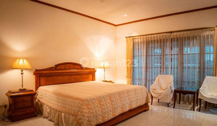 kamar tidur rumah luas & cantik 2