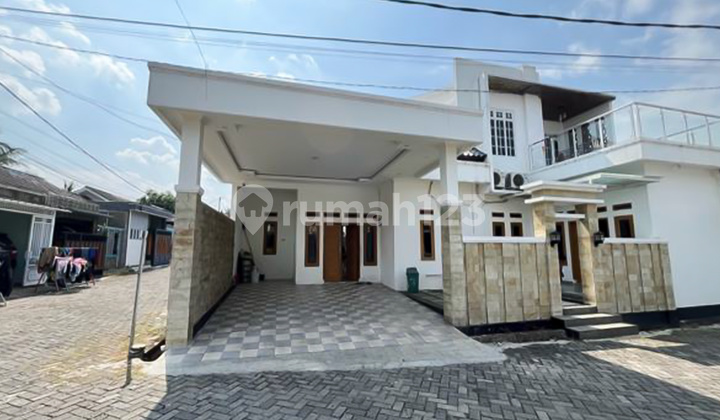 Aesthetic 2-Story Spacious Auction House in Cianjur Housing Complex 1