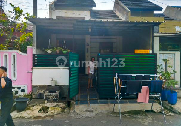 Good Auction House in Banjaran Indah Housing, Lebakwangi, Bandung 2