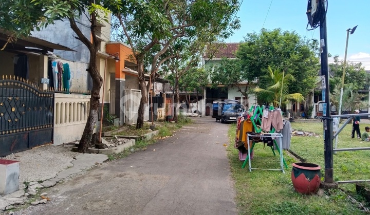 For Sale Auction House on Jl Intan Dryorejo, Kotabaru, Gresik 2