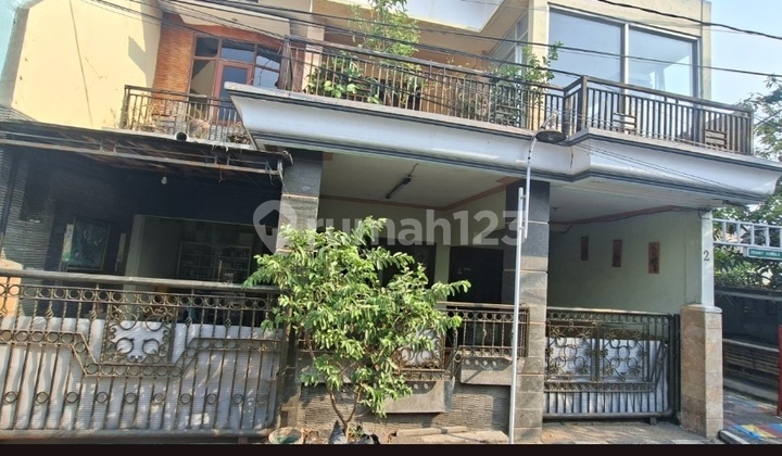 For Sale 2-Story Auction House in Petiken Dryorejo, Gresik 2