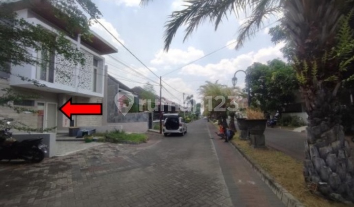 For Sale Good Auction House Menganti Gresik 2